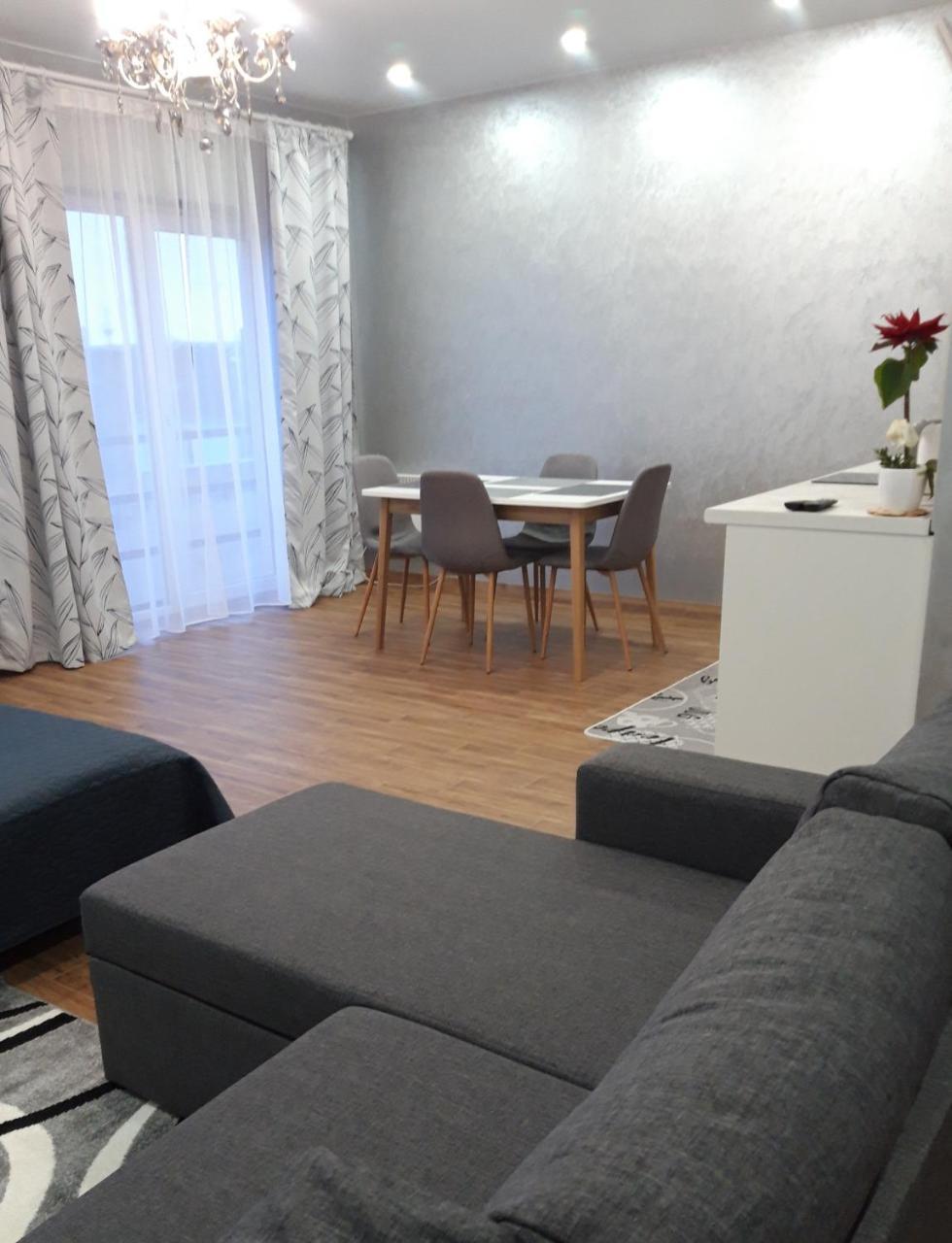 однокомнатная квартира-студия. новострой, центр города. Apartment